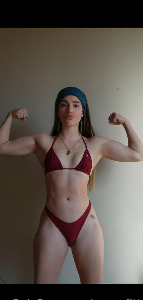 Sagey fit free model photos