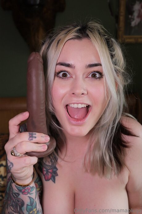 Mamaplugs pornstar exclusive photo