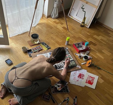 Lilbiii Sashatman star hot image