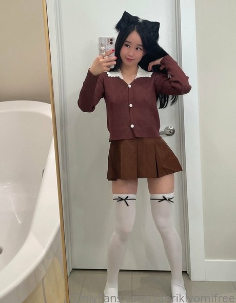 Saori Kiyomi nude model pictures