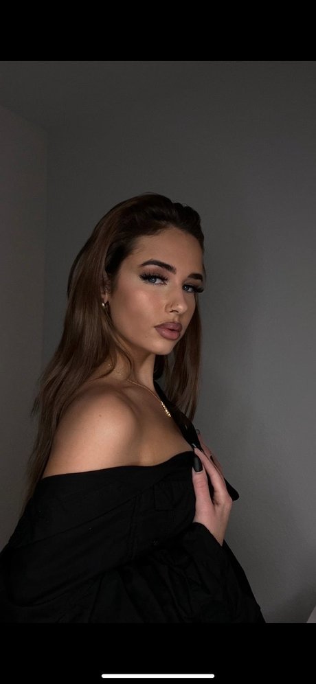 LENA GOLDSTEIN sexy pornstar photo