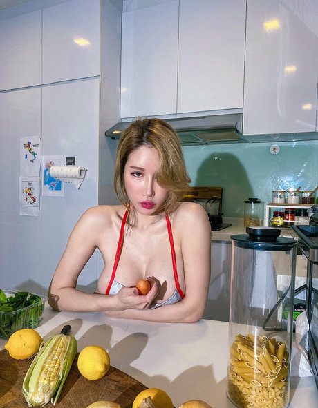 Yui Xin sex pornstar img