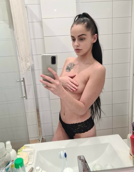 _Sweet Tiny art pornstar img