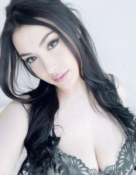 Angelinahope best model images