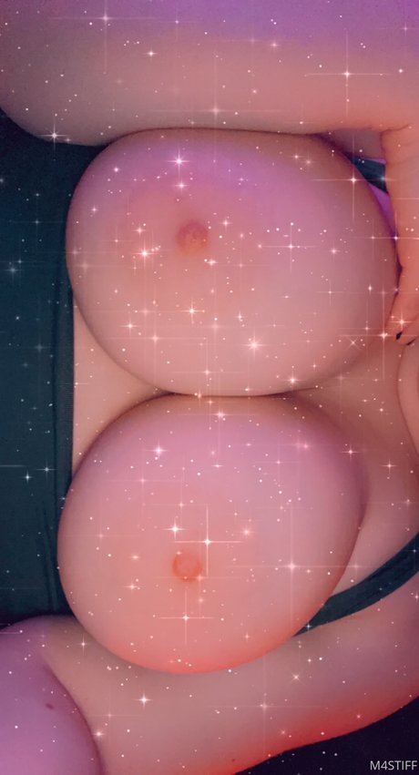 Beebinch_ star sexy pics