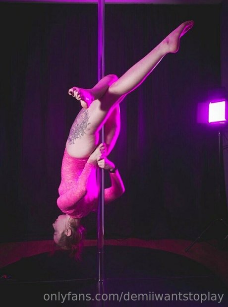 famous nude onlyfans sexy nudes photo