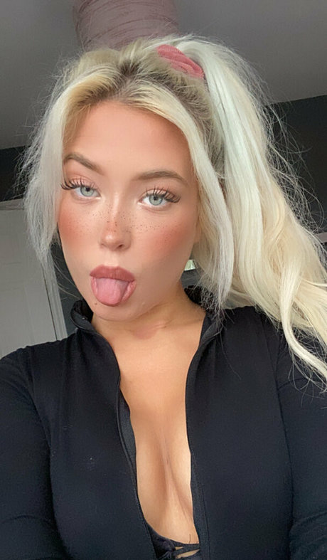 ch x oe1 pornographic model photos