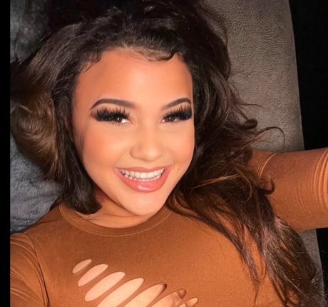 Nightly Nessa sex actress img