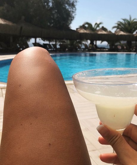 Natasha Thomsen star best pic