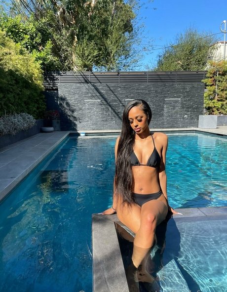 Aaliyah Foxxx porn actress pic