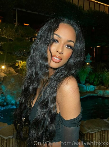 Aaliyah Foxxx nude star pictures