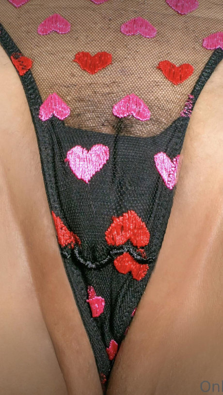 Tahiry nude star image