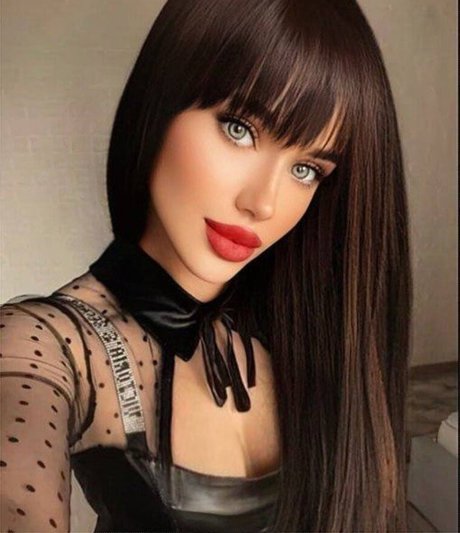 Anya Desyatnikova art actress pic