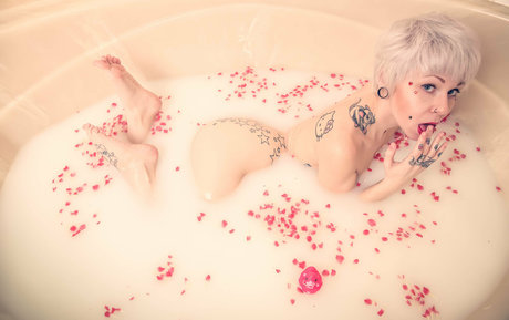 Riini sexy star images