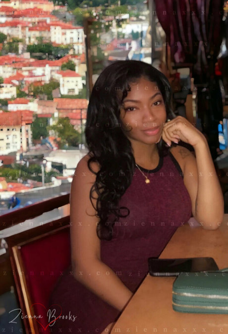 Ziennaxxx porn star img