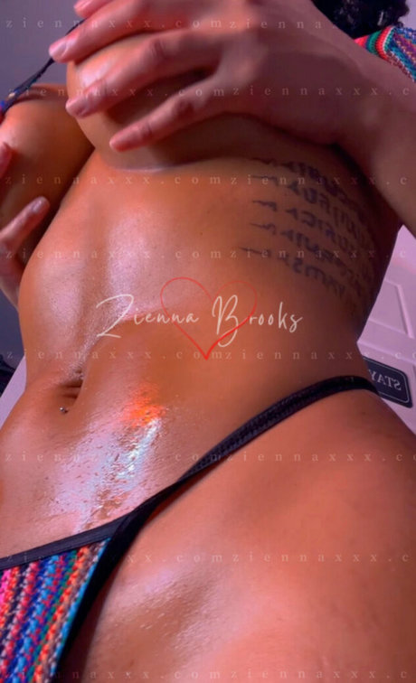 Ziennaxxx free model pictures