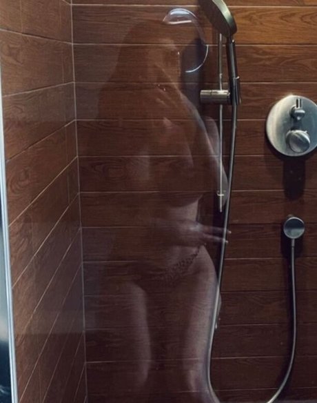 bulge onlyfans pornographic image