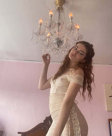 erosauclair model adult picture