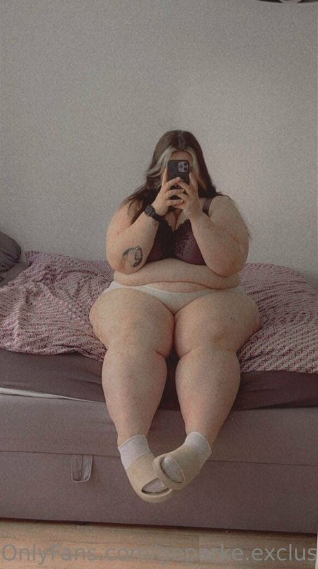 perla exclusive pretty model pictures