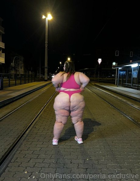 perla exclusive nude model photos