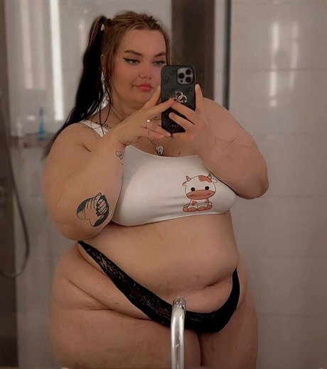 Wero7 7 7 art pornstar image