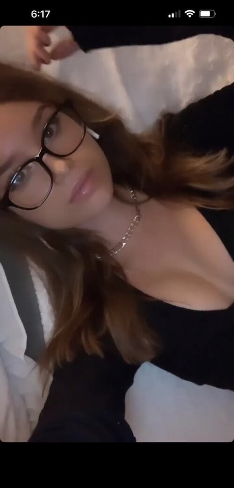 simpllydaniella star nude photos