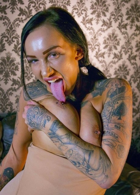 Chantelle Fox perfect pornstar photos