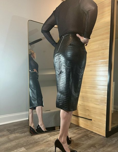 shydoc2 star high quality photo