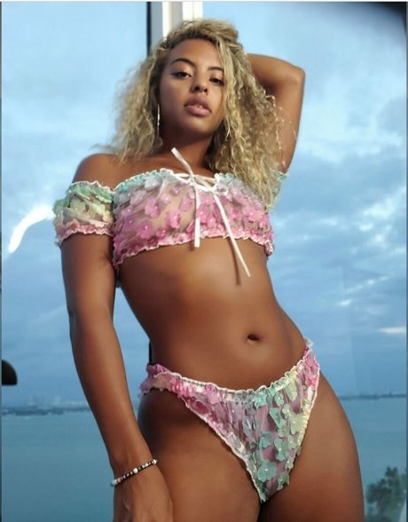 numera1 xxx star pictures