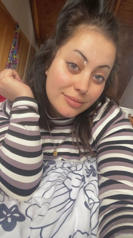 cuteklee2 naked actress archive