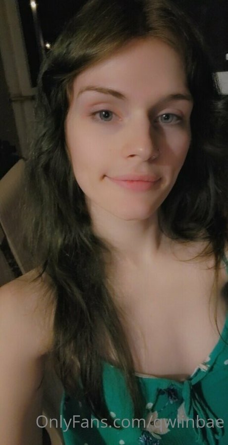 qwiinbae model pornographic image