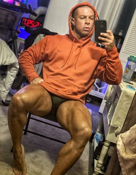 sean costin model nude image