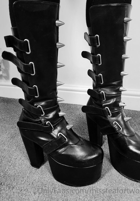 missteafortwo star top archive