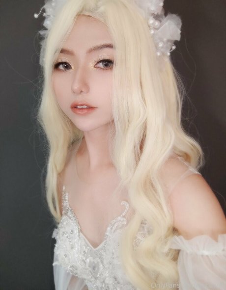 mica 03021993 sexy actress image