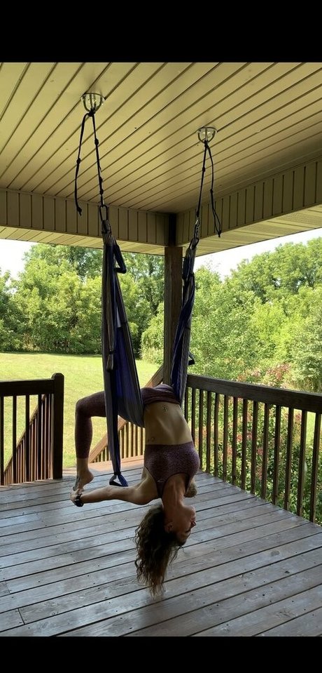 inkedariesgirl exclusive star image