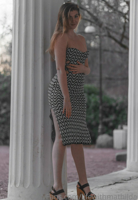 skinny blonde milf onlyfans best photo