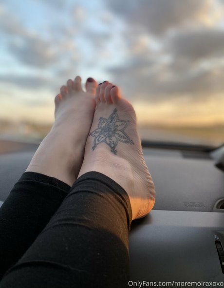 moremoiraxoxo star archive