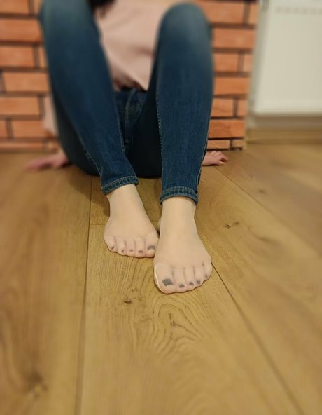 sarah martinezoff pretty model gallery