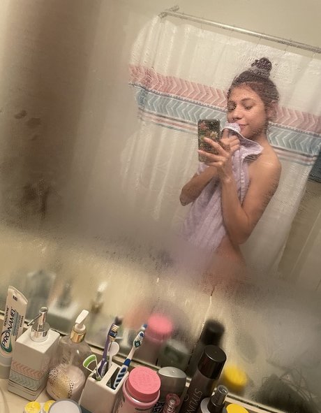 Vanbrooke sexy actress img