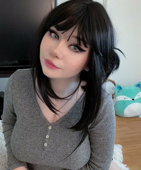 kaileeria fae top star images