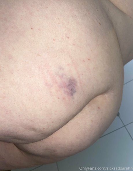 sicksadsarahh hot actress image