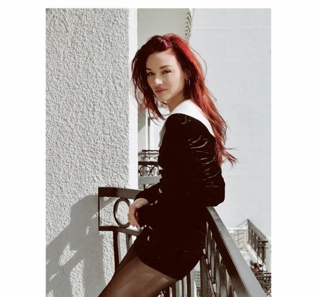 Crystal Reed pornstar top gallery