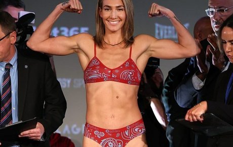 Mikaela Mayer model best pic