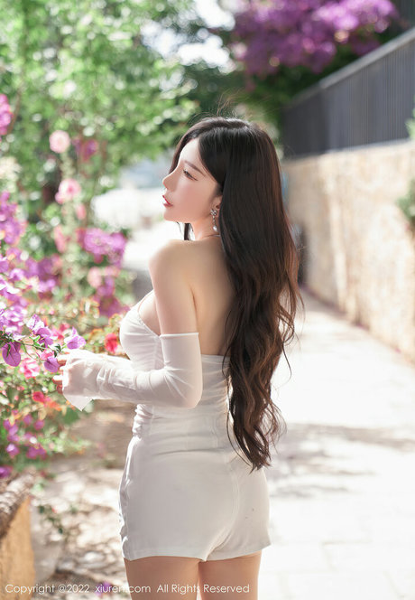 Zhou Yuxi beautiful star pictures