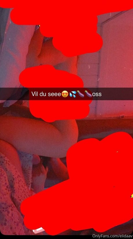 elidaav nude model pic