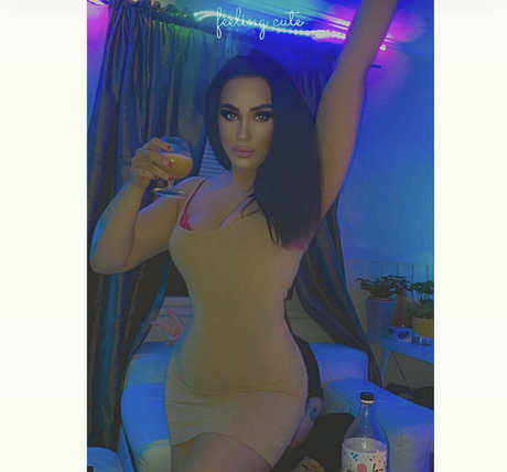 elidaav star adult pics