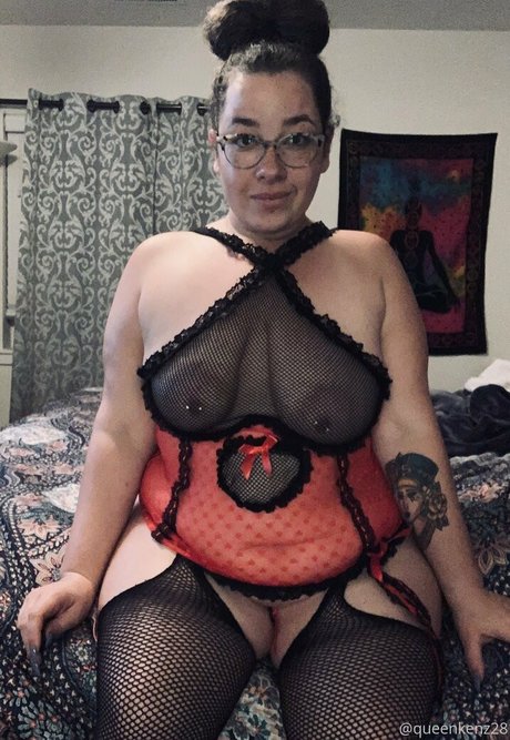 queenkenz28 exclusive star pic