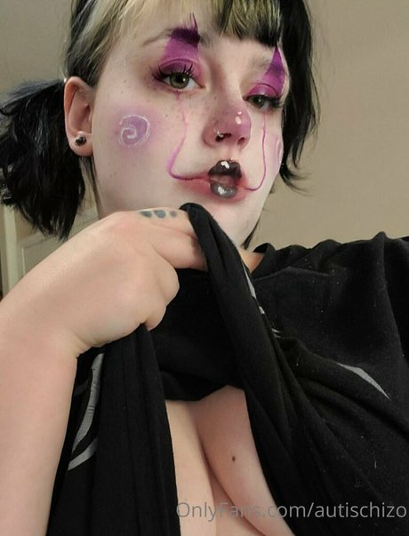 autischizo nude model gallery