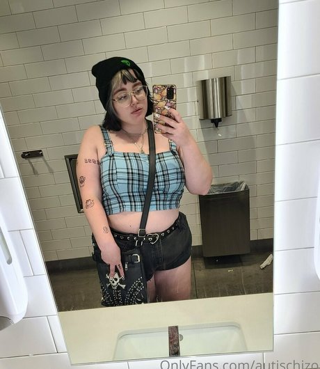 autischizo star high quality pics