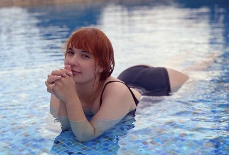 Lara Lunardi art model img